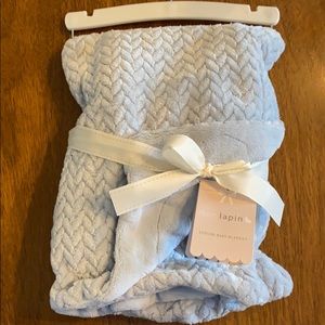 Light blue fleece baby blanket 30x40 in